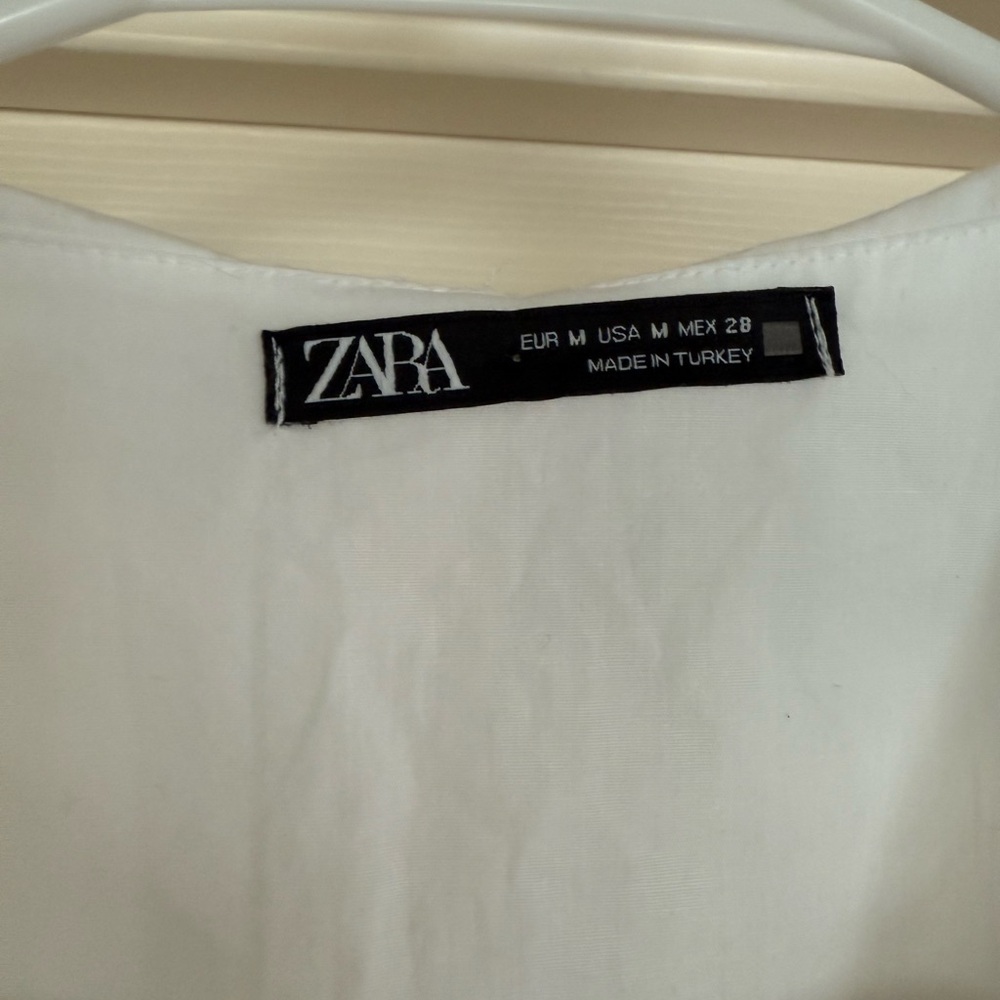 Zara White Mini Dress with Button Details - Picture 4 of 4